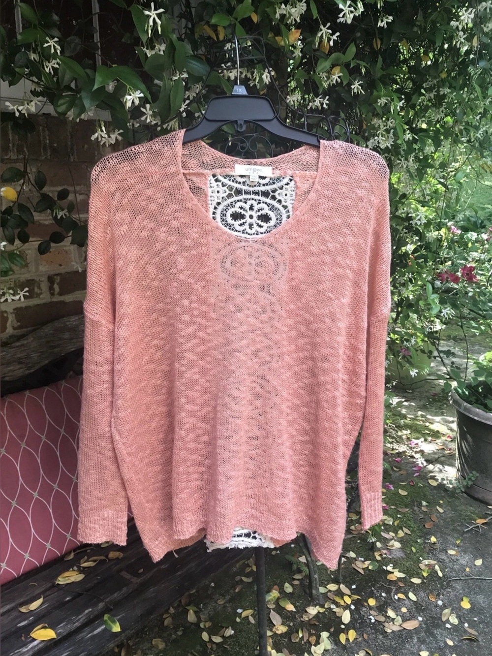 Umgee- PEACH LACE OPEN WEAVE LIGHTWEIGHT KNIT SWEATER- Size S/M- GUC